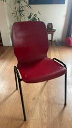 4 rode stapelbare stoelen met zwart frame, Huis en Inrichting, Ophalen, Gebruikt, Vier, Metaal