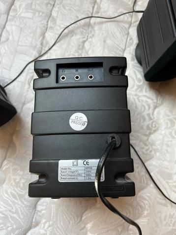 Computer Luidsprekerset beschikbaar voor biedingen