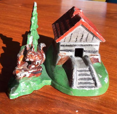 Oud waarschijnlijk zeldzaam metalen huisje  (Asbakje ?), Antiek en Kunst, Curiosa en Brocante, Ophalen of Verzenden