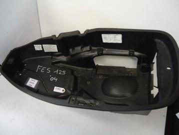 FES125 Pantheon 1997 - 2006 Honda Koffers D1-11160 beschikbaar voor biedingen