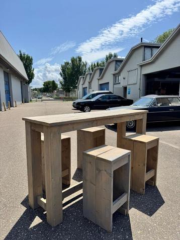 Bartafel van steigerhout beschikbaar voor biedingen