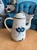 Mooie crème emaille koffiekan, blauwe bloemen en licht blauw, Antiek en Kunst, Antiek | Emaille, Ophalen of Verzenden
