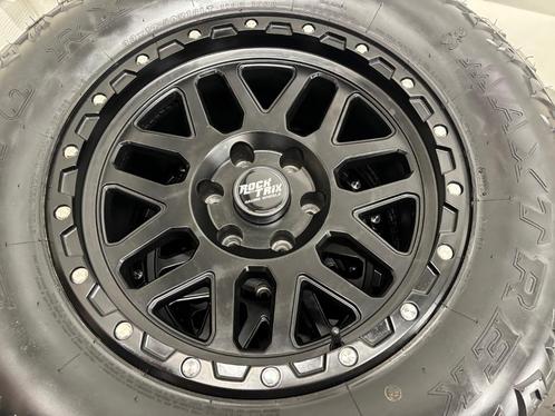 CHEVROLET GMC DIKKE WIELEN MET BANDEN, Auto-onderdelen, Banden en Velgen, Banden en Velgen, All Season, 18 inch, Nieuw, Ophalen