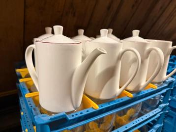 Koffie/theepotten  beschikbaar voor biedingen