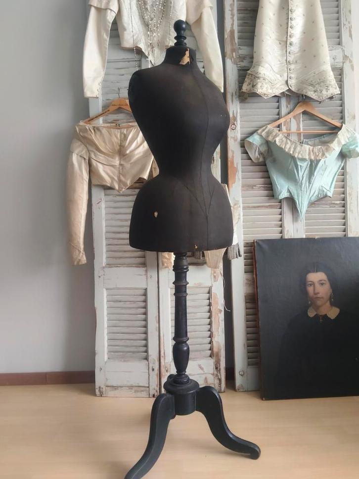 Antieke stockman wespentaille duivenborst paspop mannequin, Antiek en Kunst, Antiek | Kleding en Accessoires, Dames, Ophalen of Verzenden