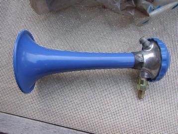 3 x vintage unus luchthoorn voor op een oldtimer  beschikbaar voor biedingen