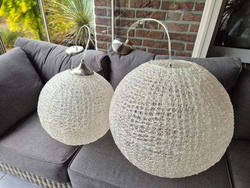 Twee mooie kunststof "spaghetti"lampen 40 en 50 cm doorsnede, Huis en Inrichting, Lampen | Hanglampen, Gebruikt, Minder dan 50 cm
