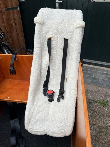Babyschaal voor bakfiets beschikbaar voor biedingen