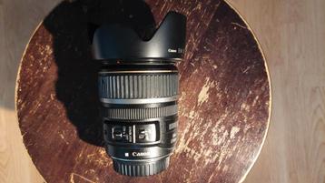 Canon EFS lens van 17-85mm met Image Stabilizer en kapjes beschikbaar voor biedingen
