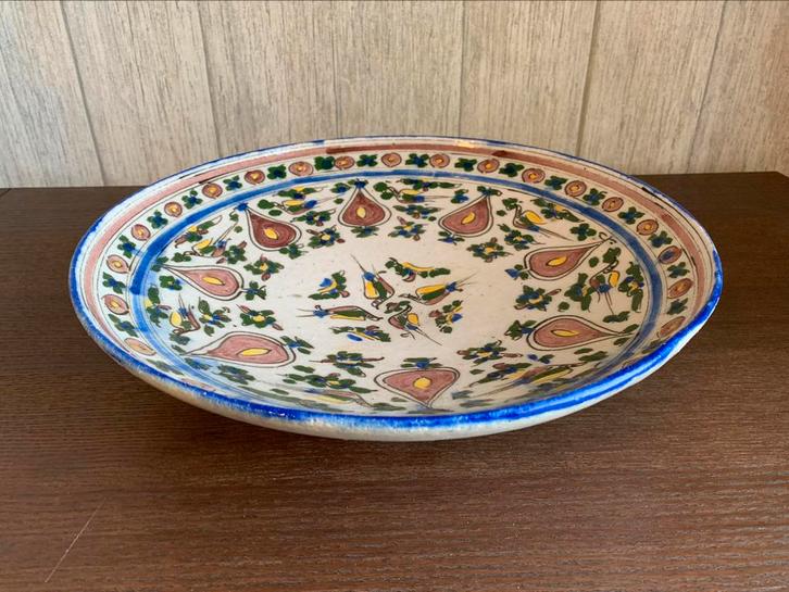 Oude Perzische aardewerkschotel, voor gebruik of decoratie, Huis en Inrichting, Woonaccessoires | Schalen en Manden, Schaal, Rond