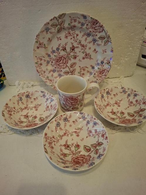 Johnson Bros - Rose Chintz - 3 schaaltjes & 1 mok, Antiek en Kunst, Antiek | Servies los, Ophalen of Verzenden