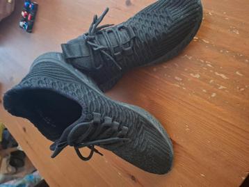Herenschoenen/jongens schoenen mt 42 beschikbaar voor biedingen