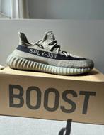 Yeezy 350 v2 Slate 44 2/3, Kleding | Heren, Schoenen, Ophalen of Verzenden, Nieuw, Overige kleuren