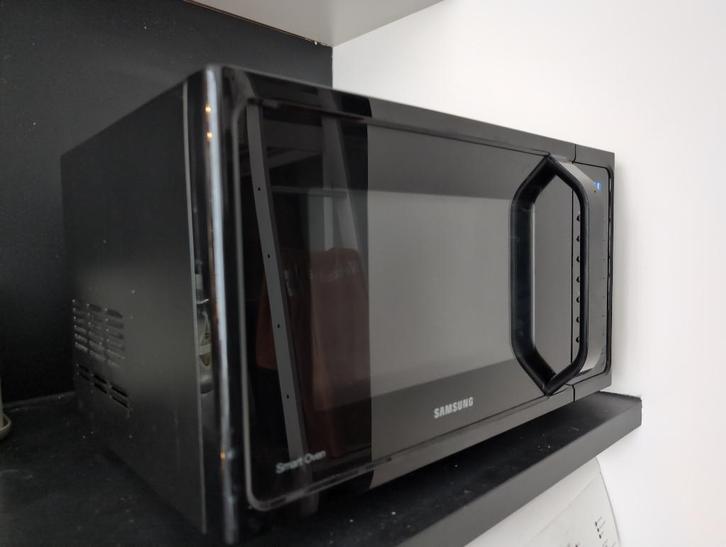 Samsung MC28H5015AK magnetron oven WEINIG GEBRUIKT, Witgoed en Apparatuur, Magnetrons, Gebruikt, Vrijstaand, Combimagnetron, 45 tot 60 cm