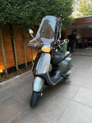 Vespa Sprint 2018 – DPS 10Z – 11.000 km – Goed onderhouden beschikbaar voor biedingen