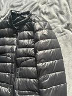 Moncler zomerjasje, Ophalen of Verzenden, Zo goed als nieuw, Maat 46/48 (XL) of groter, Zwart