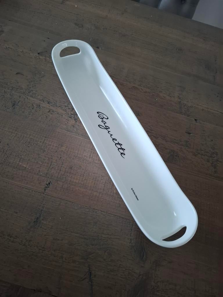 Riviera Maison Baguette Schaal - ca 50 cm, Porselein of Keramiek, Schaal, Ophalen of Verzenden, Zo goed als nieuw