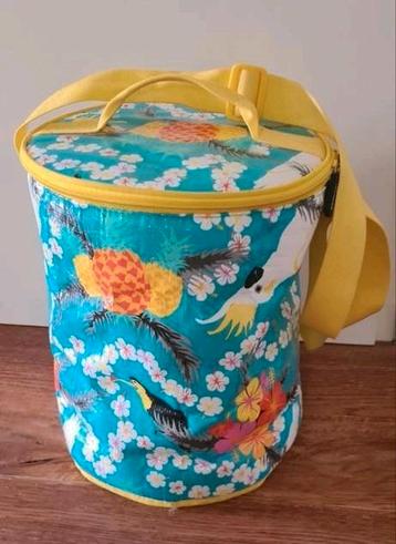 Zomerse Koeltas - Tropisch Design beschikbaar voor biedingen