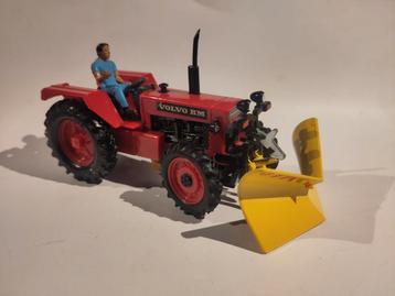 Britains Ltd Volvo BM 2654 Tractor + Sneeuwschuif beschikbaar voor biedingen
