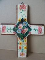 Antiek houten kruis kruisbeeld beschilderd met bloemen 28cm, Ophalen of Verzenden
