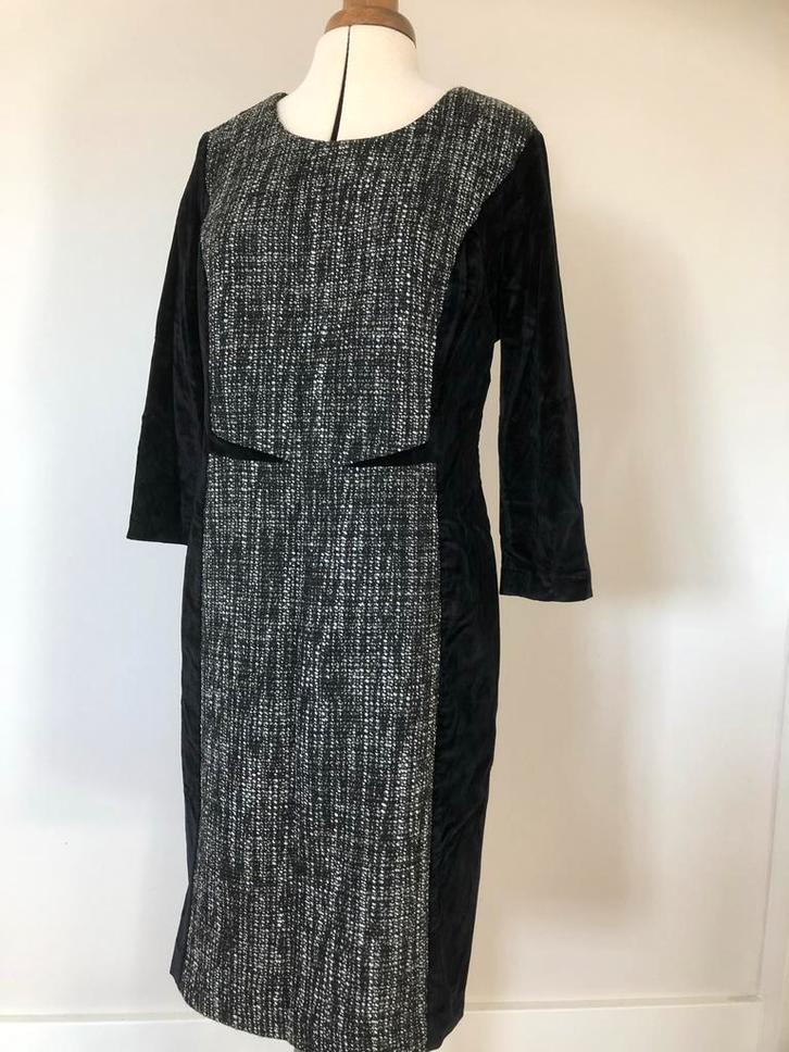 Zwarte jurk met tweed details Scapa maat 40, Kleding | Dames, Jurken, Zo goed als nieuw, Maat 38/40 (M), Zwart, Knielengte, Verzenden