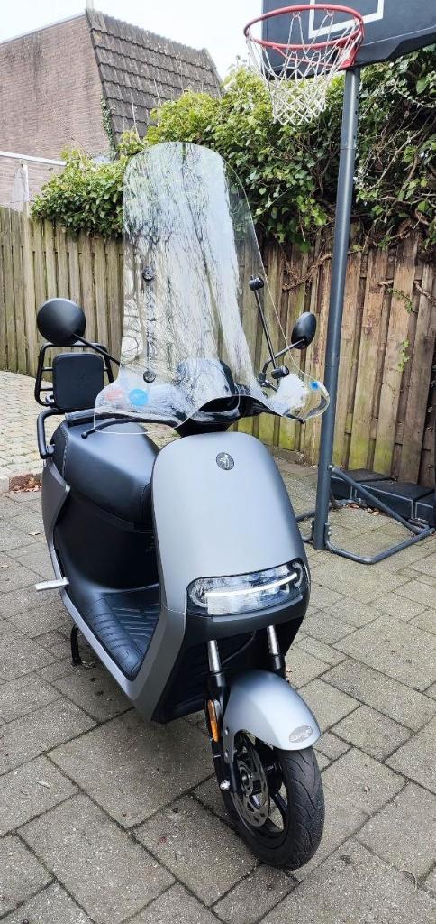 Segway E110S Elektrische scooter in uitstekende staat, Fietsen en Brommers, Snorfietsen en Snorscooters, Zo goed als nieuw, Overige merken