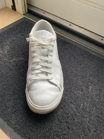 50% nu = €16,25 * Nike 44 sneaker wit (Blazer Low) beschikbaar voor biedingen