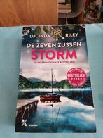 Lucinda Riley - Storm, Lucinda Riley, Ophalen of Verzenden, Zo goed als nieuw, Nederland