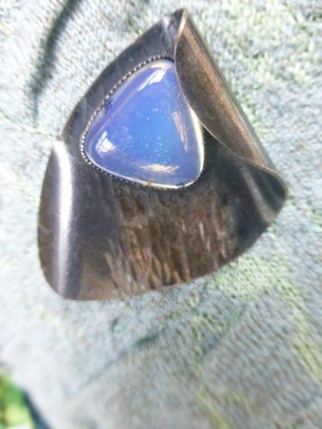 Vintage Broche met faux-Maansteen / Opalite beschikbaar voor biedingen