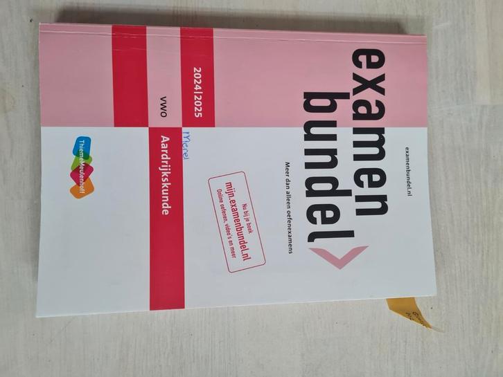 Examenbundel Aardrijkskunde VWO 2024/2025, Boeken, Schoolboeken, Zo goed als nieuw, Aardrijkskunde, VWO, Ophalen of Verzenden