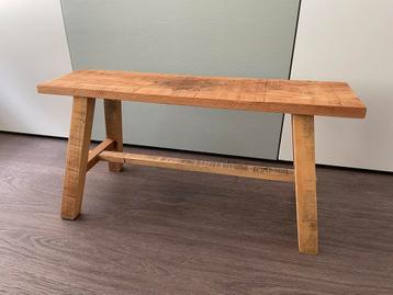 CASA onbewerkt houten bankje — decoratief beschikbaar voor biedingen