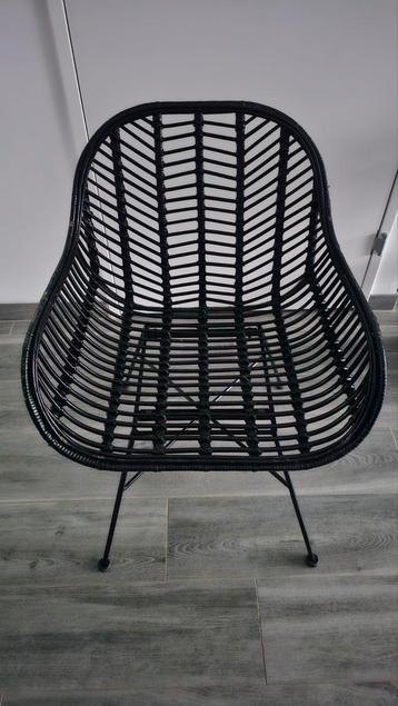 Zwarte Rotan Stoel beschikbaar voor biedingen