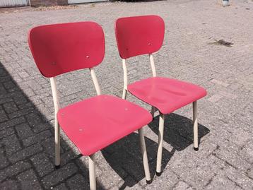 Vintage stoelen voor de liefhebbers  beschikbaar voor biedingen