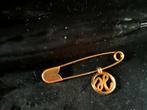 Een veiligheidsspeld met letter H als hanger, Ophalen of Verzenden, Zo goed als nieuw, Goud, Overige materialen