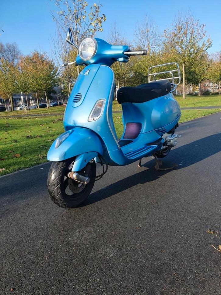 Vespa lx 4t, Fietsen en Brommers, Scooters | Vespa, Zo goed als nieuw, Vespa LX, Benzine, Ophalen of Verzenden