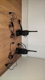 Set van 2 Portofoons met Accessoires, Gebruikt, Ophalen of Verzenden, Portofoon of Walkie-talkie, Handsfree-functie