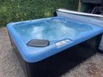 hottub / spa 2.00 x 1.80 x 0.75 m, Tuin en Terras, Bubbelbaden en Hottubs, Ophalen, Gebruikt, Filter, Vast