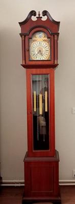 Notenhouten staande klok, Antiek en Kunst, Antiek | Klokken, Ophalen of Verzenden