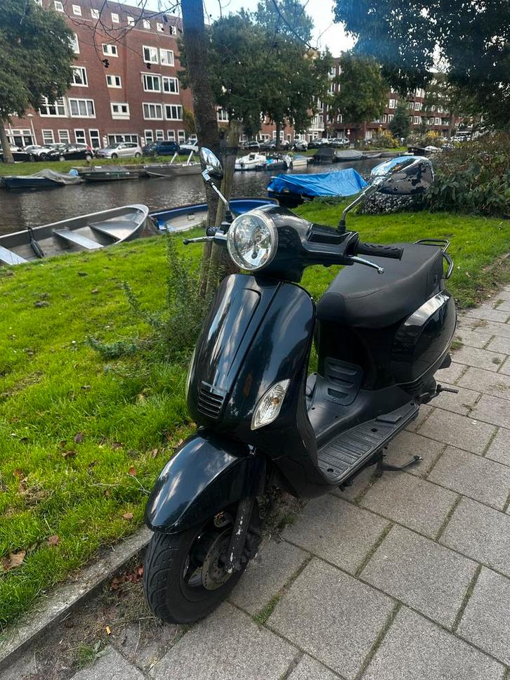 Scooter Luuko Vespellini, Fietsen en Brommers, Snorfietsen en Snorscooters, Gebruikt, Overige merken, Benzine, Ophalen