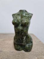 Body van jade, serpentijn, Verzamelen, Mineralen en Fossielen, Ophalen of Verzenden, Mineraal
