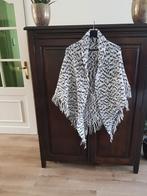 2 nieuwe handgemaakte stola's, Kleding | Dames, Mutsen, Sjaals en Handschoenen, Ophalen of Verzenden, Nieuw, Maat 46/48 (XL) of groter