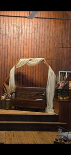 Hexagon noten/beits, Ophalen, Zo goed als nieuw, Geboorte of Huwelijk