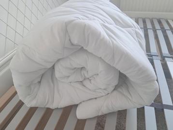 Dekbed (duvet) 200200cm beschikbaar voor biedingen