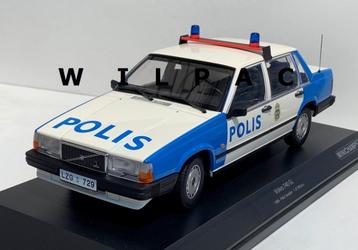 Volvo 740 GL 1:18. Zweedse politie. Polis Minichamps nieuw. beschikbaar voor biedingen