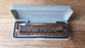 Victory vintage mondharmonica C 10 gats beschikbaar voor biedingen