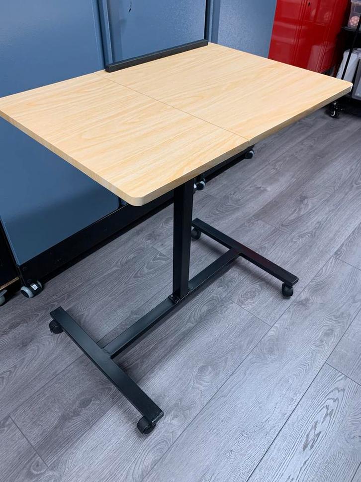 Handige Laptoptafel - Verstelbaar & Mobiel, Computers en Software, Laptoptafels, Zo goed als nieuw, In hoogte verstelbaar, Ophalen