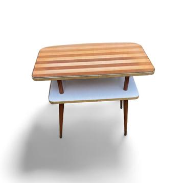 Mid Century Vintage radio TV tafel beschikbaar voor biedingen