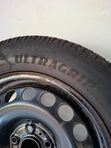 Goodyear UltraGrip 215/55R16 Winterbanden met Velg beschikbaar voor biedingen