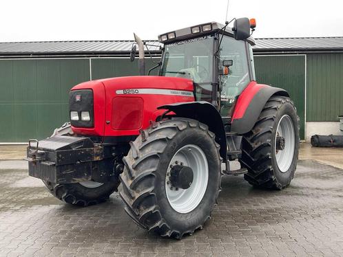 2004 Massey Ferguson 8250 Xtra Power Control Vierwielaangedr, Zakelijke goederen, Agrarisch | Tractoren, Massey Ferguson, Gebruikt