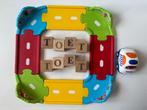 Toet toet: Kleine toet toet baan, met Piet Politie.  Leuk vo, Ophalen of Verzenden, Gebruikt